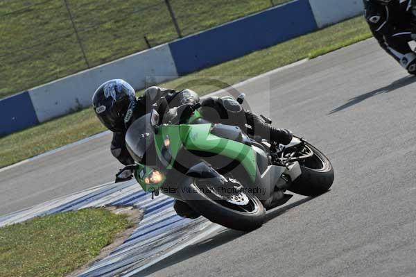 Motorcycle action photographs;Trackday digital images;donington;donington park leicestershire;donington photographs;event digital images;eventdigitalimages;no limits trackday;peter wileman photography;trackday;trackday photos