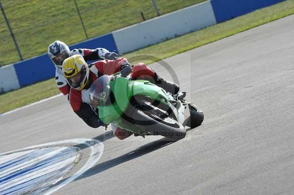 Motorcycle action photographs;Trackday digital images;donington;donington park leicestershire;donington photographs;event digital images;eventdigitalimages;no limits trackday;peter wileman photography;trackday;trackday photos