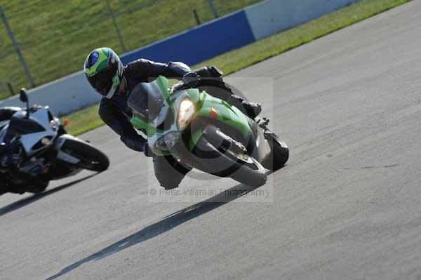 Motorcycle action photographs;Trackday digital images;donington;donington park leicestershire;donington photographs;event digital images;eventdigitalimages;no limits trackday;peter wileman photography;trackday;trackday photos