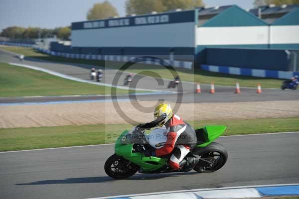 Motorcycle action photographs;Trackday digital images;donington;donington park leicestershire;donington photographs;event digital images;eventdigitalimages;no limits trackday;peter wileman photography;trackday;trackday photos