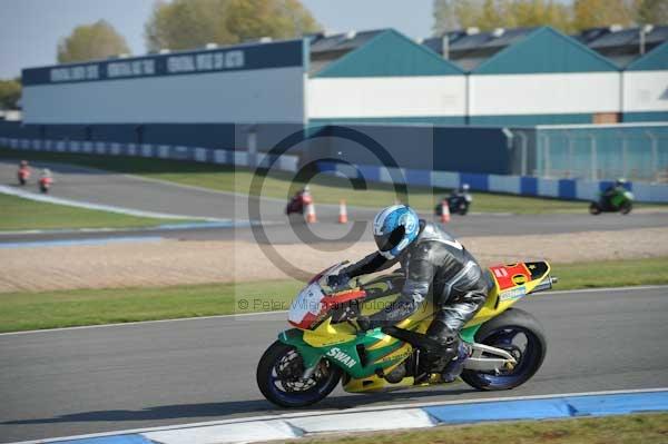 Motorcycle action photographs;Trackday digital images;donington;donington park leicestershire;donington photographs;event digital images;eventdigitalimages;no limits trackday;peter wileman photography;trackday;trackday photos