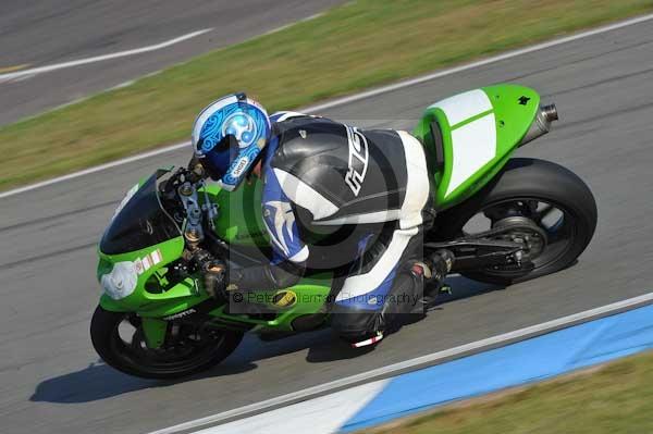 Motorcycle action photographs;Trackday digital images;donington;donington park leicestershire;donington photographs;event digital images;eventdigitalimages;no limits trackday;peter wileman photography;trackday;trackday photos