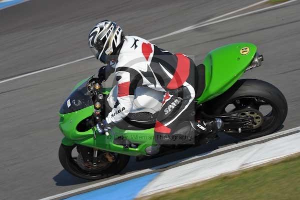Motorcycle action photographs;Trackday digital images;donington;donington park leicestershire;donington photographs;event digital images;eventdigitalimages;no limits trackday;peter wileman photography;trackday;trackday photos
