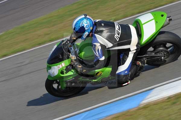 Motorcycle action photographs;Trackday digital images;donington;donington park leicestershire;donington photographs;event digital images;eventdigitalimages;no limits trackday;peter wileman photography;trackday;trackday photos