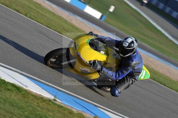Motorcycle action photographs;Trackday digital images;donington;donington park leicestershire;donington photographs;event digital images;eventdigitalimages;no limits trackday;peter wileman photography;trackday;trackday photos
