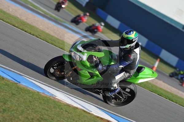 Motorcycle action photographs;Trackday digital images;donington;donington park leicestershire;donington photographs;event digital images;eventdigitalimages;no limits trackday;peter wileman photography;trackday;trackday photos
