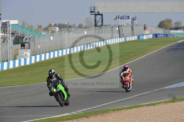 Motorcycle action photographs;Trackday digital images;donington;donington park leicestershire;donington photographs;event digital images;eventdigitalimages;no limits trackday;peter wileman photography;trackday;trackday photos