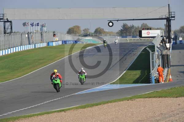 Motorcycle action photographs;Trackday digital images;donington;donington park leicestershire;donington photographs;event digital images;eventdigitalimages;no limits trackday;peter wileman photography;trackday;trackday photos