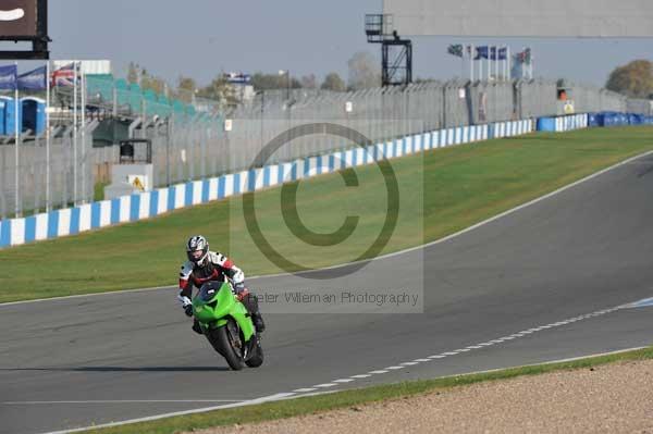 Motorcycle action photographs;Trackday digital images;donington;donington park leicestershire;donington photographs;event digital images;eventdigitalimages;no limits trackday;peter wileman photography;trackday;trackday photos