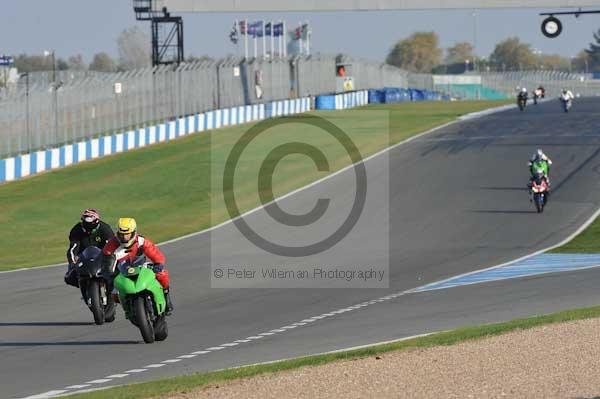 Motorcycle action photographs;Trackday digital images;donington;donington park leicestershire;donington photographs;event digital images;eventdigitalimages;no limits trackday;peter wileman photography;trackday;trackday photos