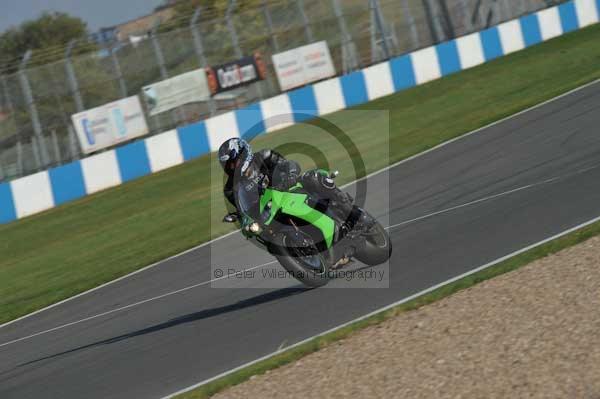 Motorcycle action photographs;Trackday digital images;donington;donington park leicestershire;donington photographs;event digital images;eventdigitalimages;no limits trackday;peter wileman photography;trackday;trackday photos
