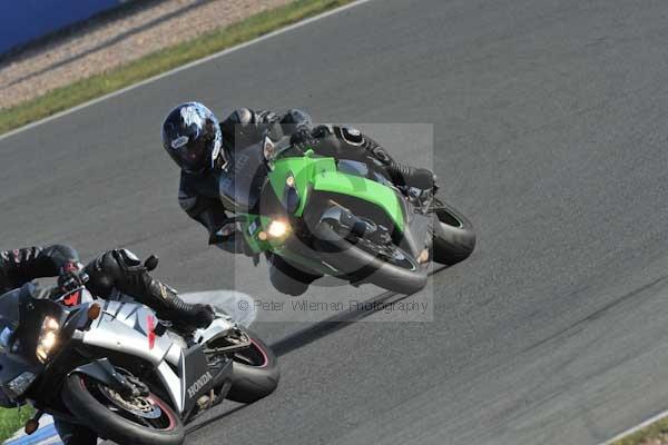 Motorcycle action photographs;Trackday digital images;donington;donington park leicestershire;donington photographs;event digital images;eventdigitalimages;no limits trackday;peter wileman photography;trackday;trackday photos