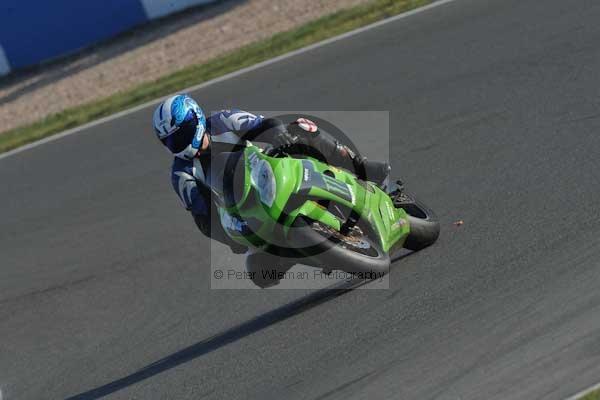 Motorcycle action photographs;Trackday digital images;donington;donington park leicestershire;donington photographs;event digital images;eventdigitalimages;no limits trackday;peter wileman photography;trackday;trackday photos
