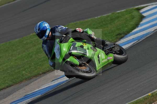 Motorcycle action photographs;Trackday digital images;donington;donington park leicestershire;donington photographs;event digital images;eventdigitalimages;no limits trackday;peter wileman photography;trackday;trackday photos