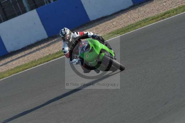 Motorcycle action photographs;Trackday digital images;donington;donington park leicestershire;donington photographs;event digital images;eventdigitalimages;no limits trackday;peter wileman photography;trackday;trackday photos