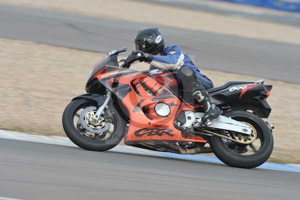 Motorcycle action photographs;Trackday digital images;donington;donington park leicestershire;donington photographs;event digital images;eventdigitalimages;no limits trackday;peter wileman photography;trackday;trackday photos