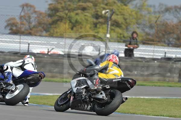 Motorcycle action photographs;Trackday digital images;donington;donington park leicestershire;donington photographs;event digital images;eventdigitalimages;no limits trackday;peter wileman photography;trackday;trackday photos