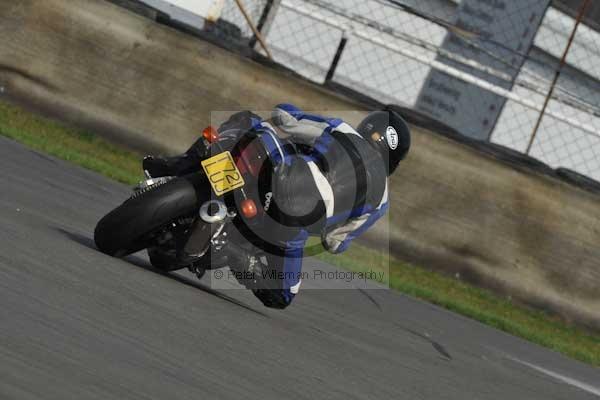 Motorcycle action photographs;Trackday digital images;donington;donington park leicestershire;donington photographs;event digital images;eventdigitalimages;no limits trackday;peter wileman photography;trackday;trackday photos