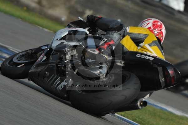 Motorcycle action photographs;Trackday digital images;donington;donington park leicestershire;donington photographs;event digital images;eventdigitalimages;no limits trackday;peter wileman photography;trackday;trackday photos