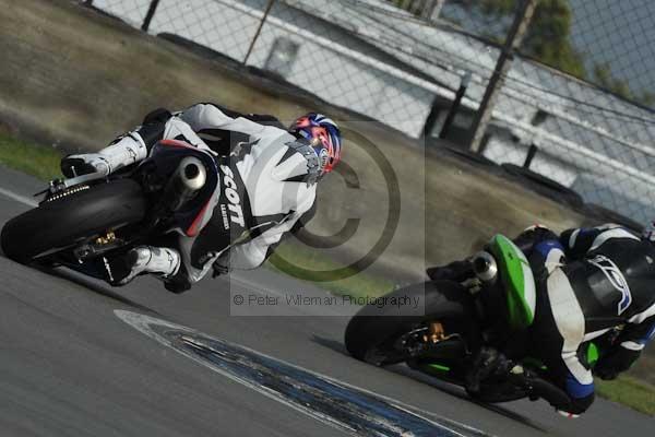 Motorcycle action photographs;Trackday digital images;donington;donington park leicestershire;donington photographs;event digital images;eventdigitalimages;no limits trackday;peter wileman photography;trackday;trackday photos