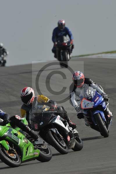 Motorcycle action photographs;Trackday digital images;donington;donington park leicestershire;donington photographs;event digital images;eventdigitalimages;no limits trackday;peter wileman photography;trackday;trackday photos