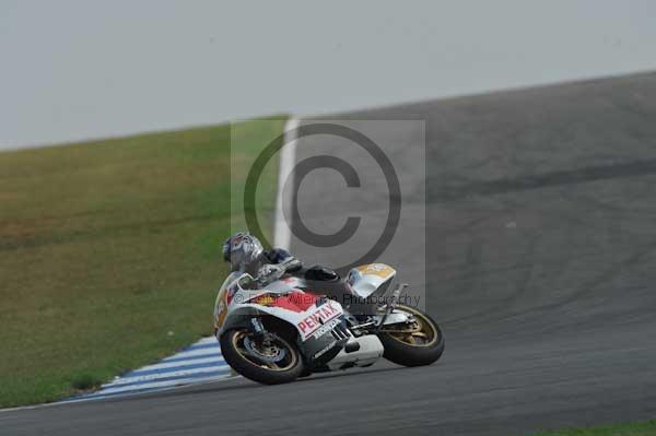 Motorcycle action photographs;Trackday digital images;donington;donington park leicestershire;donington photographs;event digital images;eventdigitalimages;no limits trackday;peter wileman photography;trackday;trackday photos