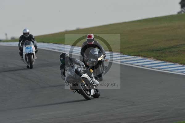 Motorcycle action photographs;Trackday digital images;donington;donington park leicestershire;donington photographs;event digital images;eventdigitalimages;no limits trackday;peter wileman photography;trackday;trackday photos