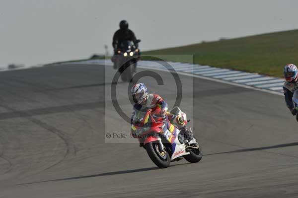 Motorcycle action photographs;Trackday digital images;donington;donington park leicestershire;donington photographs;event digital images;eventdigitalimages;no limits trackday;peter wileman photography;trackday;trackday photos