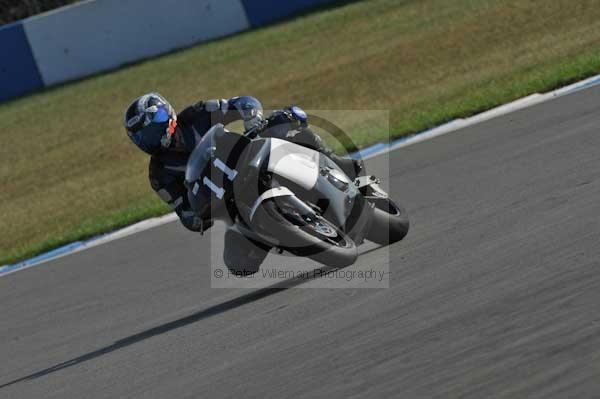 Motorcycle action photographs;Trackday digital images;donington;donington park leicestershire;donington photographs;event digital images;eventdigitalimages;no limits trackday;peter wileman photography;trackday;trackday photos