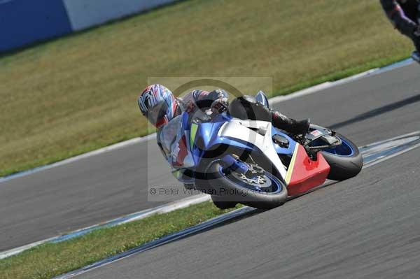 Motorcycle action photographs;Trackday digital images;donington;donington park leicestershire;donington photographs;event digital images;eventdigitalimages;no limits trackday;peter wileman photography;trackday;trackday photos