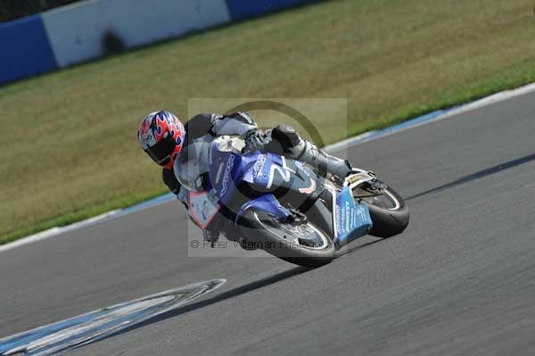 Motorcycle action photographs;Trackday digital images;donington;donington park leicestershire;donington photographs;event digital images;eventdigitalimages;no limits trackday;peter wileman photography;trackday;trackday photos