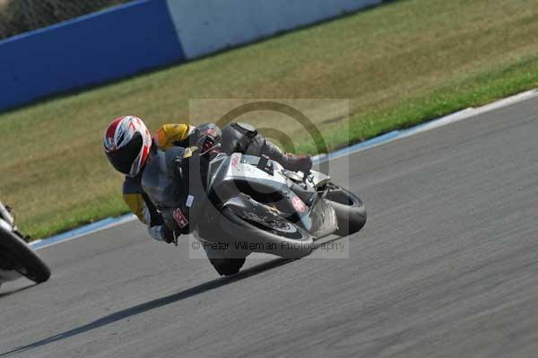 Motorcycle action photographs;Trackday digital images;donington;donington park leicestershire;donington photographs;event digital images;eventdigitalimages;no limits trackday;peter wileman photography;trackday;trackday photos