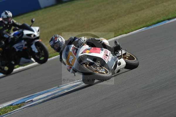 Motorcycle action photographs;Trackday digital images;donington;donington park leicestershire;donington photographs;event digital images;eventdigitalimages;no limits trackday;peter wileman photography;trackday;trackday photos