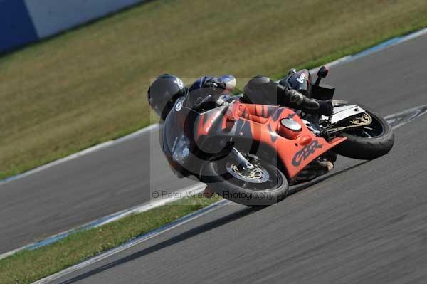 Motorcycle action photographs;Trackday digital images;donington;donington park leicestershire;donington photographs;event digital images;eventdigitalimages;no limits trackday;peter wileman photography;trackday;trackday photos