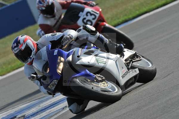 Motorcycle action photographs;Trackday digital images;donington;donington park leicestershire;donington photographs;event digital images;eventdigitalimages;no limits trackday;peter wileman photography;trackday;trackday photos