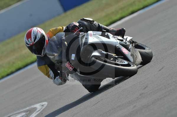 Motorcycle action photographs;Trackday digital images;donington;donington park leicestershire;donington photographs;event digital images;eventdigitalimages;no limits trackday;peter wileman photography;trackday;trackday photos