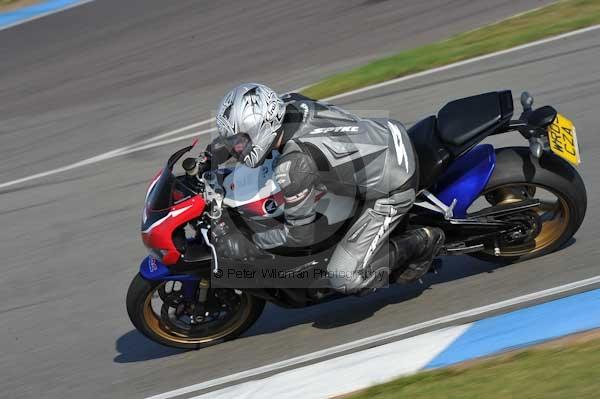 Motorcycle action photographs;Trackday digital images;donington;donington park leicestershire;donington photographs;event digital images;eventdigitalimages;no limits trackday;peter wileman photography;trackday;trackday photos