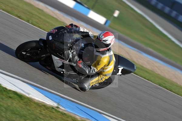 Motorcycle action photographs;Trackday digital images;donington;donington park leicestershire;donington photographs;event digital images;eventdigitalimages;no limits trackday;peter wileman photography;trackday;trackday photos