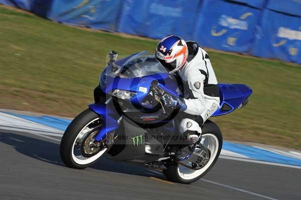 Motorcycle action photographs;Trackday digital images;donington;donington park leicestershire;donington photographs;event digital images;eventdigitalimages;no limits trackday;peter wileman photography;trackday;trackday photos