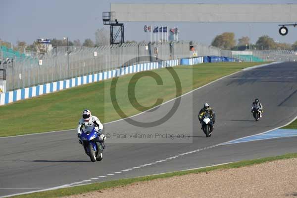 Motorcycle action photographs;Trackday digital images;donington;donington park leicestershire;donington photographs;event digital images;eventdigitalimages;no limits trackday;peter wileman photography;trackday;trackday photos