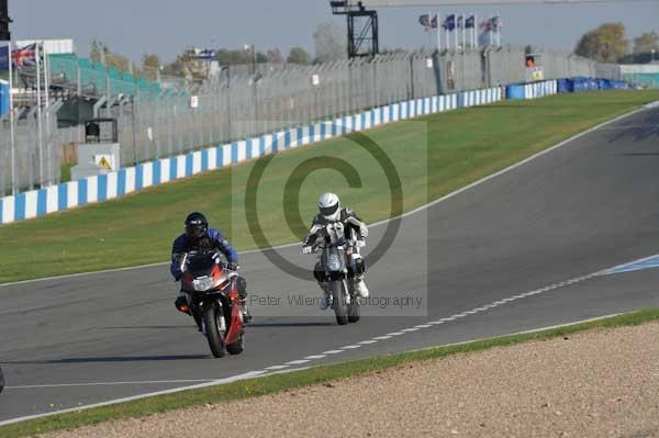 Motorcycle action photographs;Trackday digital images;donington;donington park leicestershire;donington photographs;event digital images;eventdigitalimages;no limits trackday;peter wileman photography;trackday;trackday photos