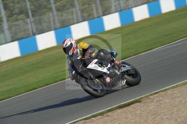 Motorcycle action photographs;Trackday digital images;donington;donington park leicestershire;donington photographs;event digital images;eventdigitalimages;no limits trackday;peter wileman photography;trackday;trackday photos