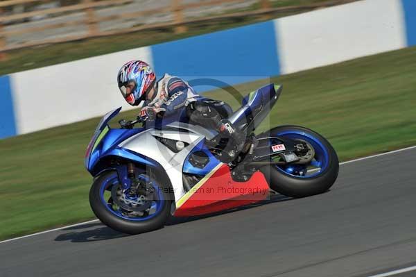 Motorcycle action photographs;Trackday digital images;donington;donington park leicestershire;donington photographs;event digital images;eventdigitalimages;no limits trackday;peter wileman photography;trackday;trackday photos