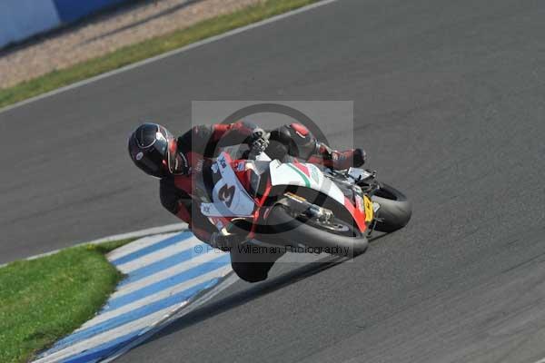 Motorcycle action photographs;Trackday digital images;donington;donington park leicestershire;donington photographs;event digital images;eventdigitalimages;no limits trackday;peter wileman photography;trackday;trackday photos