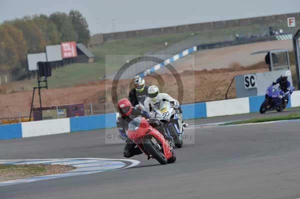Motorcycle action photographs;Trackday digital images;donington;donington park leicestershire;donington photographs;event digital images;eventdigitalimages;no limits trackday;peter wileman photography;trackday;trackday photos