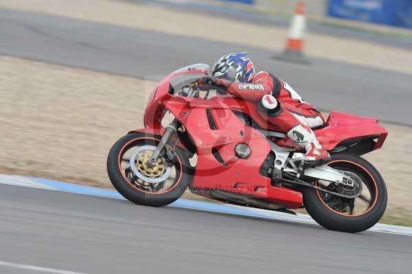 Motorcycle action photographs;Trackday digital images;donington;donington park leicestershire;donington photographs;event digital images;eventdigitalimages;no limits trackday;peter wileman photography;trackday;trackday photos