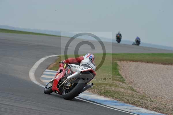 Motorcycle action photographs;Trackday digital images;donington;donington park leicestershire;donington photographs;event digital images;eventdigitalimages;no limits trackday;peter wileman photography;trackday;trackday photos