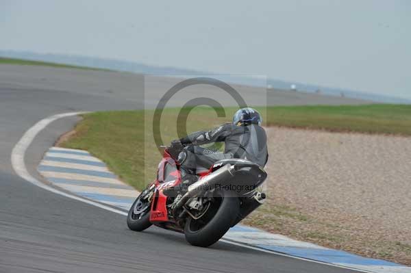 Motorcycle action photographs;Trackday digital images;donington;donington park leicestershire;donington photographs;event digital images;eventdigitalimages;no limits trackday;peter wileman photography;trackday;trackday photos
