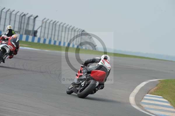 Motorcycle action photographs;Trackday digital images;donington;donington park leicestershire;donington photographs;event digital images;eventdigitalimages;no limits trackday;peter wileman photography;trackday;trackday photos