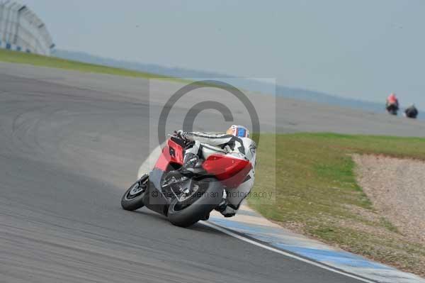 Motorcycle action photographs;Trackday digital images;donington;donington park leicestershire;donington photographs;event digital images;eventdigitalimages;no limits trackday;peter wileman photography;trackday;trackday photos